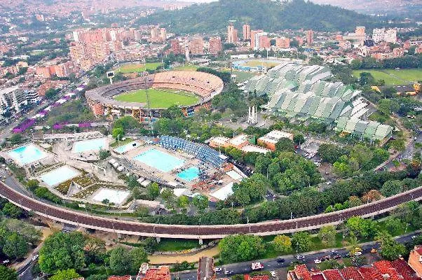 Apartment Apartasuites Av Medellin