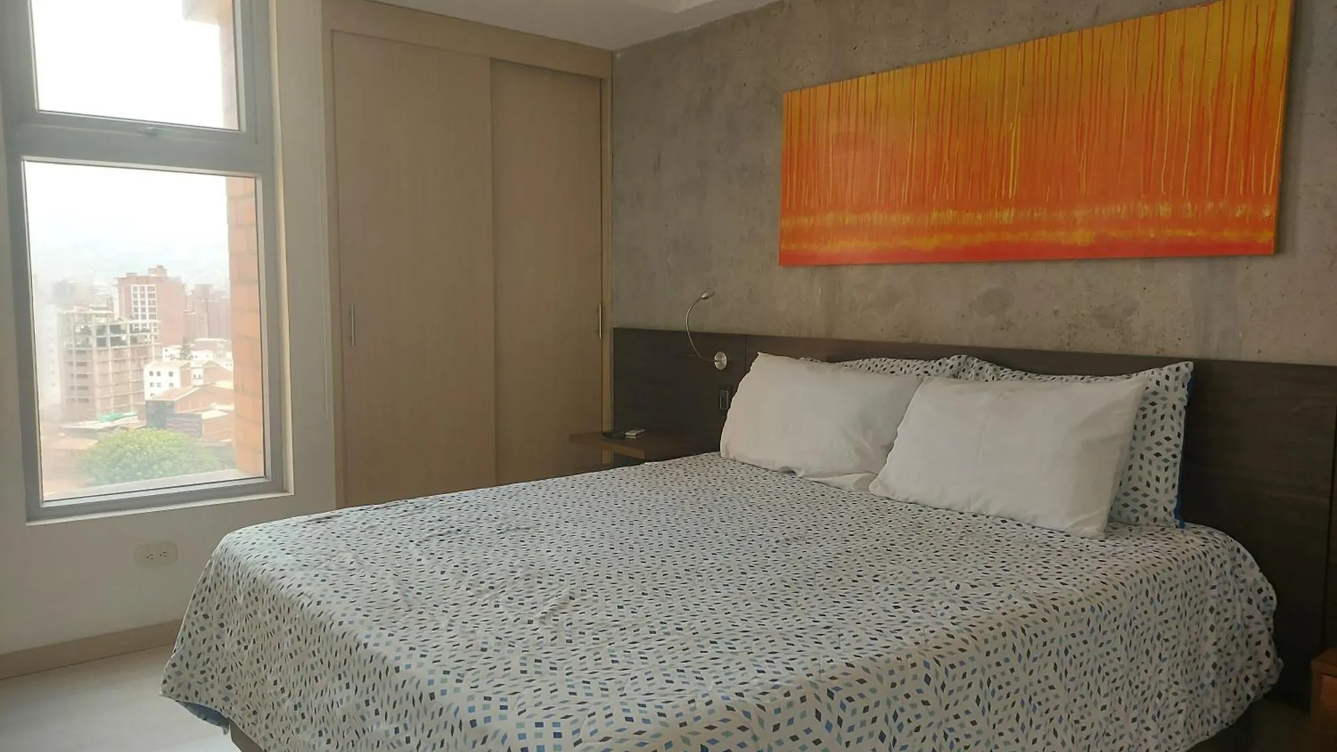 Lejlighed Apartasuites Av Medellín