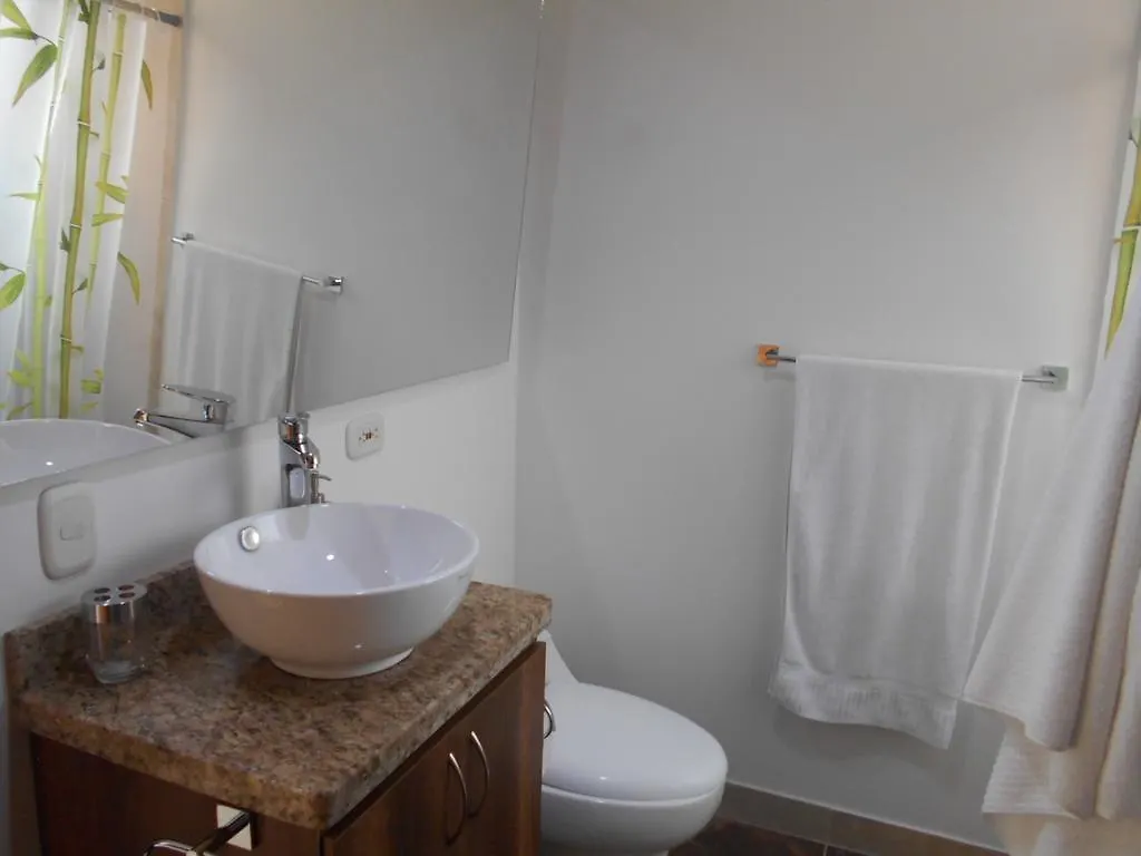 Apartasuites Av Medellin